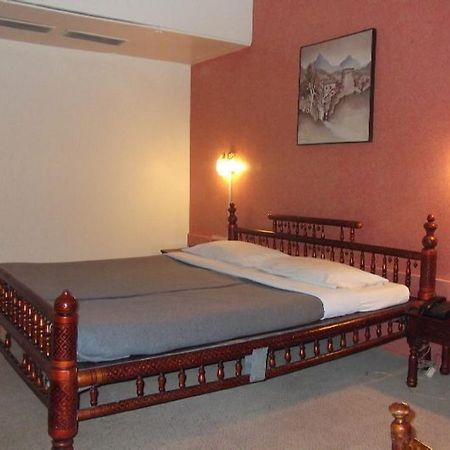 Hotel Bluehill Bhavnagar Exterior photo