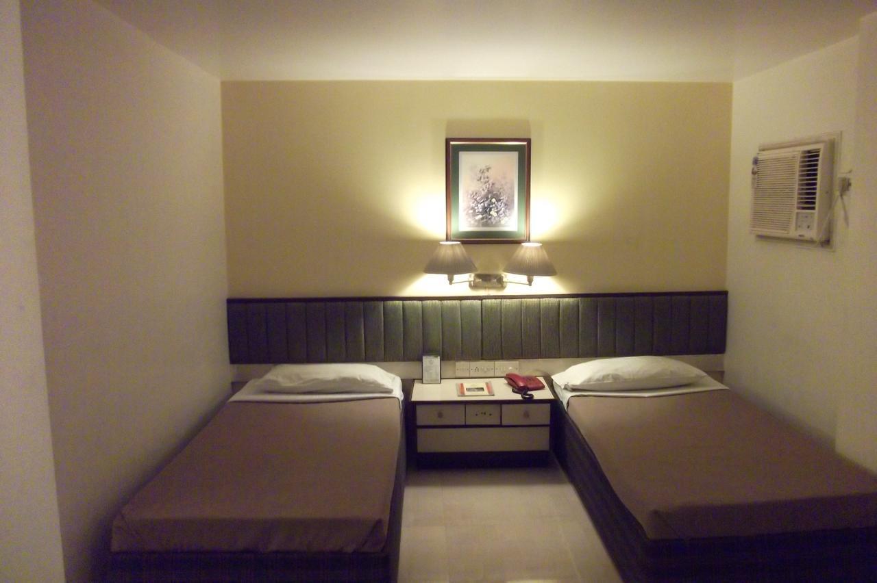 Hotel Bluehill Bhavnagar Exterior photo