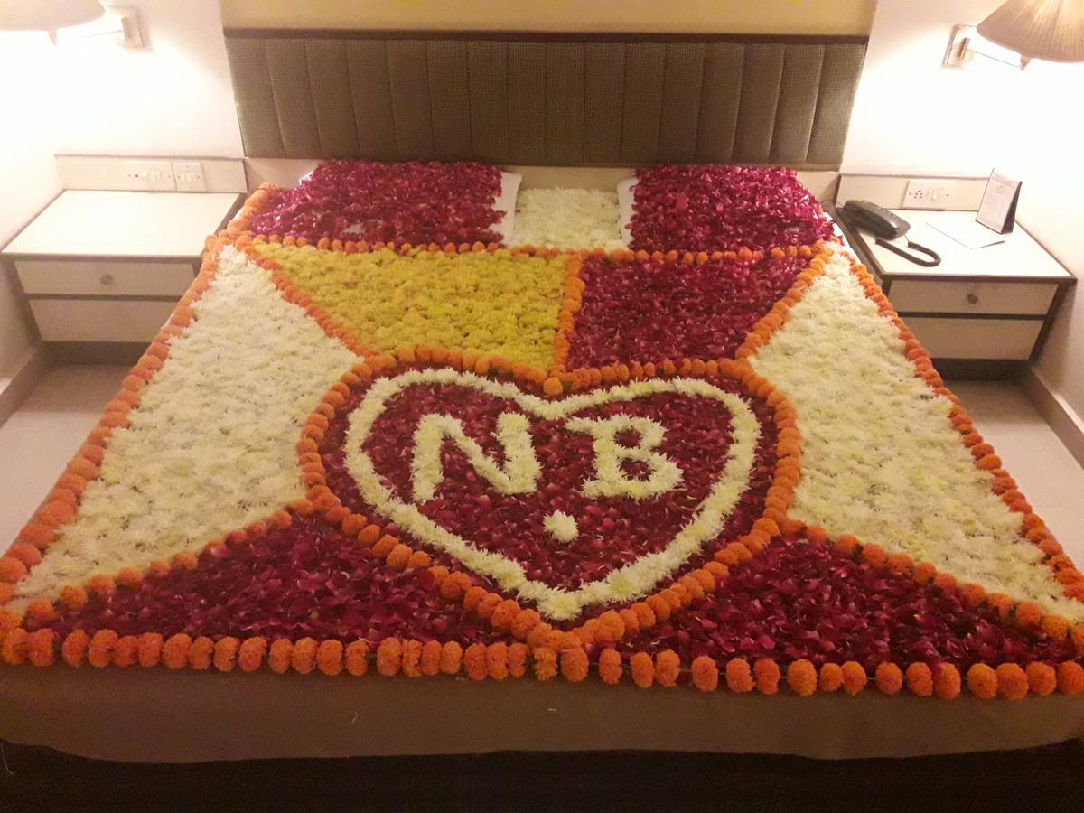 Hotel Bluehill Bhavnagar Exterior photo