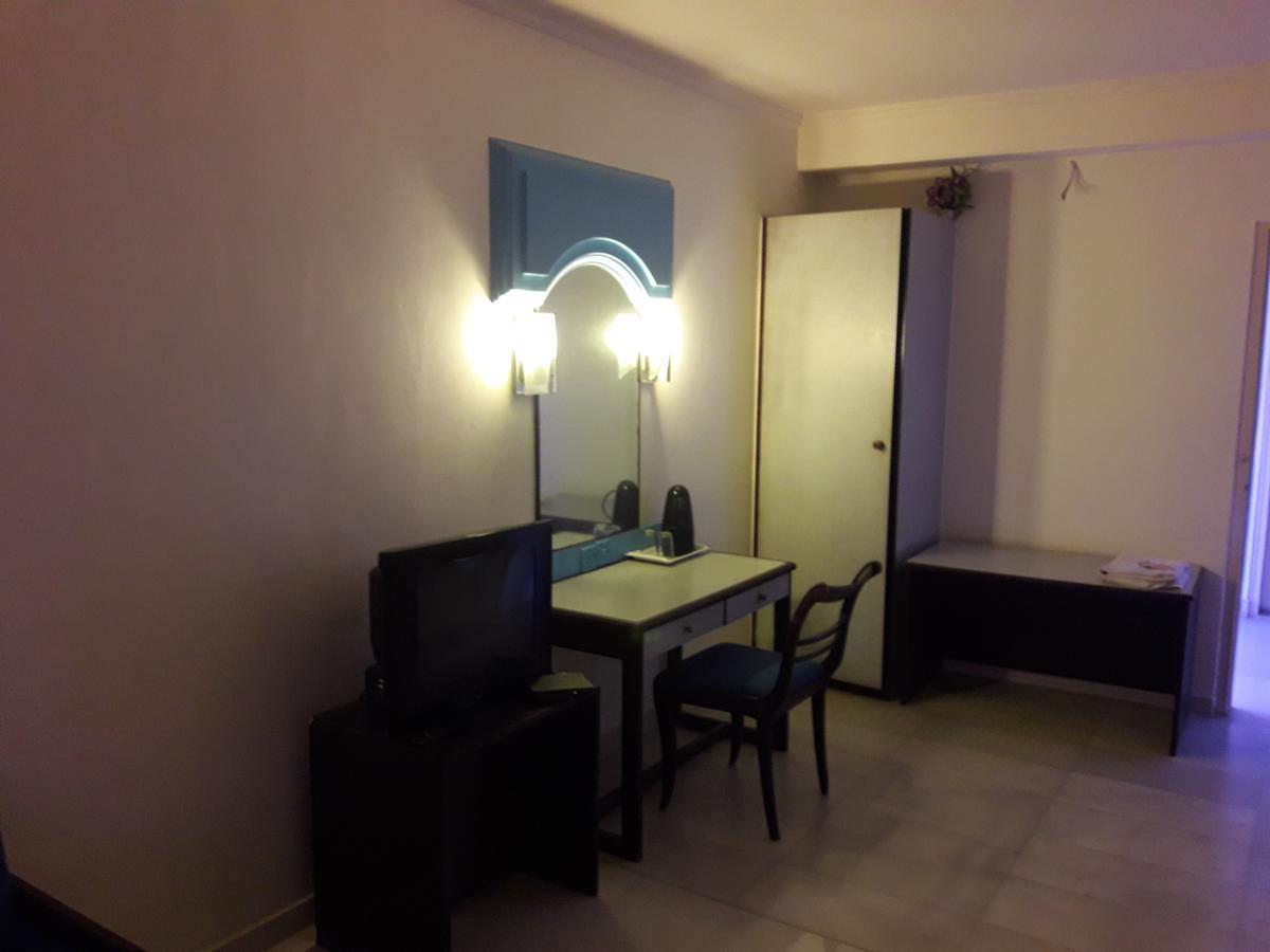 Hotel Bluehill Bhavnagar Exterior photo